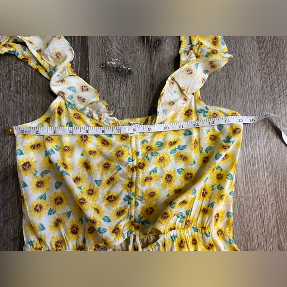 Sunflower Print Romper, Derek Heart, Shorts Size Medium,  Ruffle Straps - Picture 9 of 11